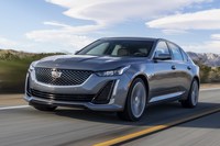 キャデラックの新型セダン「CT5」が日本上陸　コンセプトカー譲りの流麗なファストバックスタイル