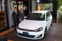 VW、スポーティーな「ゴルフGTI」を発表
