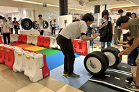 ブリヂストンの交通安全啓発イベント「ファミリー交通安全パーク」の会場から