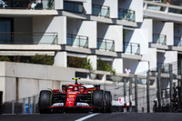 今季限りでフェラーリを去るカルロス・サインツJr.（写真）は、第3戦オーストラリアGPでの勝利を含め表彰台5回。このうち3回が開幕から3戦に集中しており、シーズンが進むにつれて戦闘力を落としているフェラーリに手を焼いていることがわかる。なお2025年の移籍先はなかなか決まらなかったが、第14戦ベルギーGP終了後、ウィリアムズと複数年契約を結んだことが明らかになった。（Photo=Ferrari）