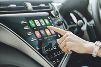 トヨタが「カムリ」を一部改良　全車が“コネクティッドカー”にの画像