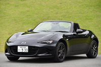 最後に試乗した「Sスペシャルパッケージ」。このクルマのみ6段ATを搭載していた。
    