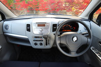 個人的には、ピカピカ光らせて“偽アルミ”感を出すなら、素材なりのよさでポップに仕上げてほしいと思った。