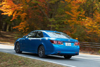 ターボ車の燃費は13.4km/リッター。従来の2.5リッターV6エンジン搭載車（11.4km/リッター）より改善されている（いずれもJC08モード）。