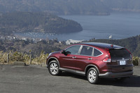 エクステリアデザインのテーマは「大胆かつ先進的」。SUVとしての力強さを強調しつつ、スマートで先進的な乗用車のイメージを持たせたという。