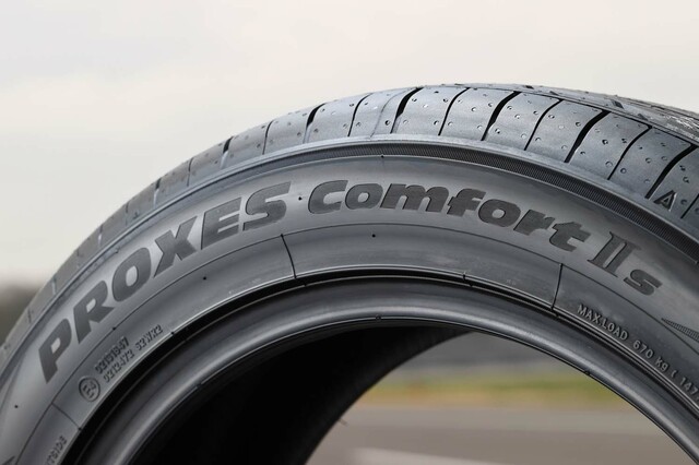 トーヨータイヤ　プロクセス　コンフォート　2s 215/60r16 23年製 トーヨータイヤ プロクセス コンフォート 2s 215/60r16 23年製
