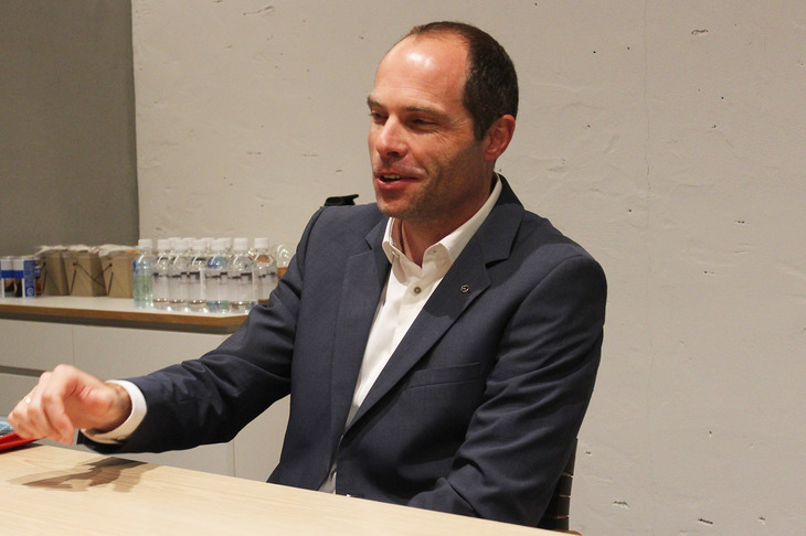 レズニック氏は「現状ではどういったデザインが主流になるかはわからない」としつつ、「われわれは他社の5年先を行っている」とも述べて、新しいメルセデスデザインに対する自信を見せた。