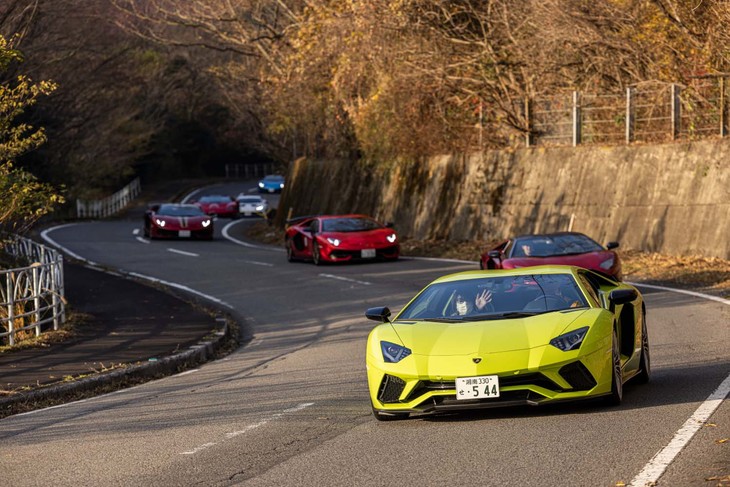 ミルクロードを上ってオートポリスを目指す。非常に気持ちのいいワインディングロードで、別の機会にまた走ってみたい。