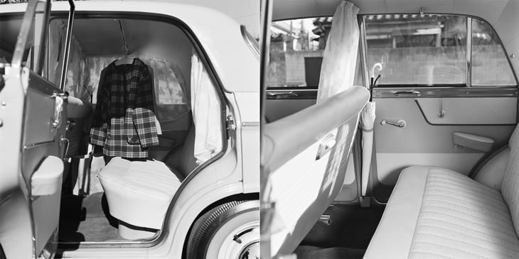 1961年には女性ドライバー向けの「ファンシーデラックス」を設定。パステルカラーの明るい内装が特徴で、後席にはカサ立てやカーテン、ハンガーなどを装備していた。