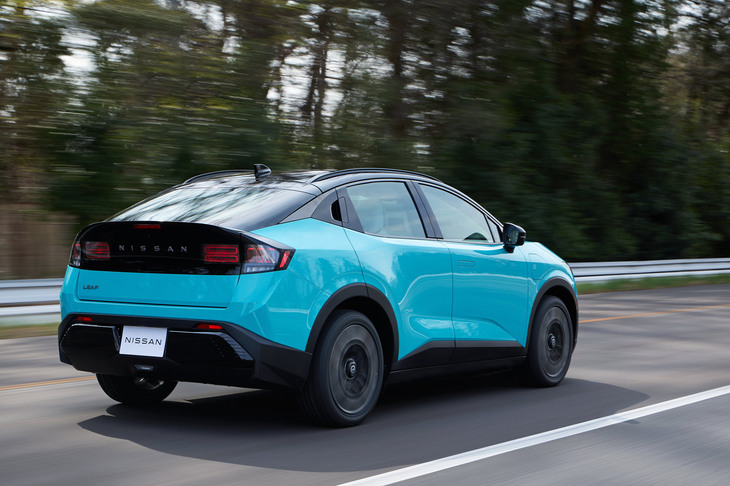 し烈な開発競争により、BEVの性能は急速に進化している。経営再建で足もとがグラついている日産だが、新型「リーフ」では、「アリア」のときのように出足でつまずき、そのままズルズル……といったことにならないよう祈るばかりだ。