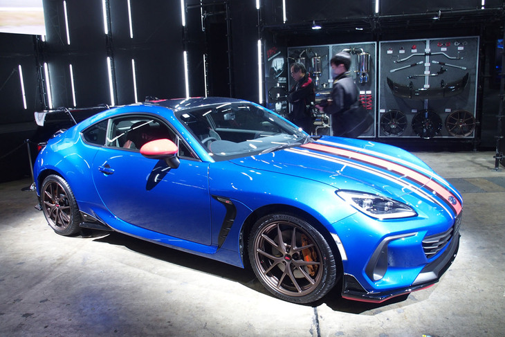 スバルBRZ STI performance