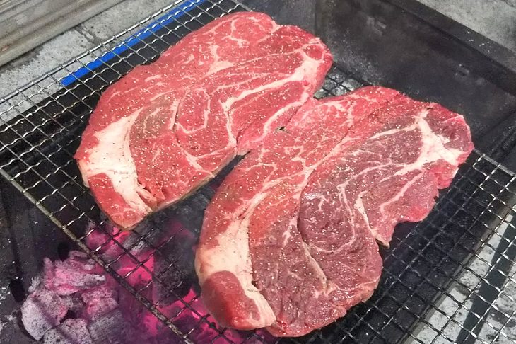 大山倍達は極真空手を興した昭和の格闘家。修行のために山にこもったり、牛を素手でとっちめたりしていたらしい。（写真はイメージ）