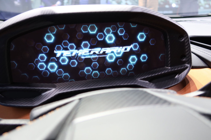 ランボルギーニ・テメラリオ（液晶メーター）