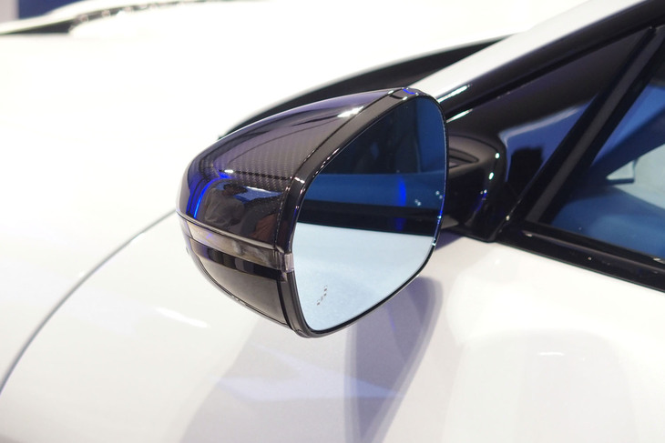 アストンマーティン・ヴァンキッシュ（ドアミラー）