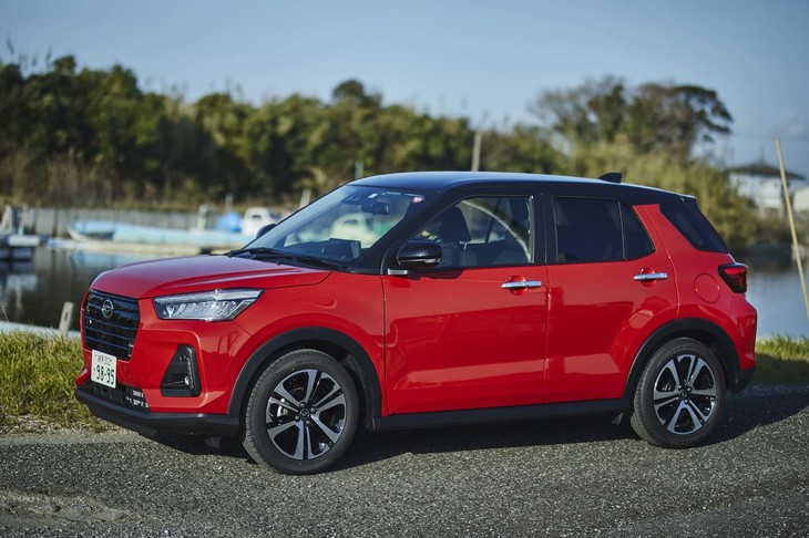 ダイハツが先導して開発を進めたコンパクトSUVの「ロッキー」。話題の5ナンバーSUVの使い勝手と走行性能は？（photo：田村孝介）