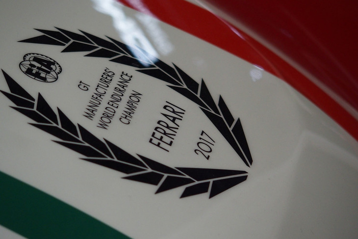 フェラーリ488ピスタ