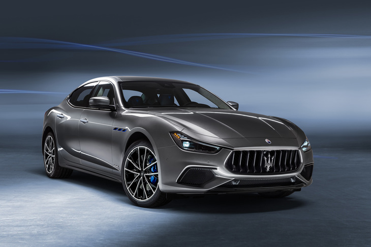 2020年7月にデビューした「ギブリ ハイブリッド」には、マセラティの量産車では初となる48Vのマイルドハイブリッドシステムが搭載されている。