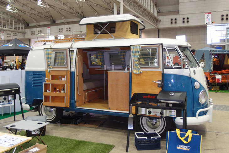 1967年式「フォルクスワーゲン・タイプ2」。カートラベルを前提とした作りこみに、思わずため息。