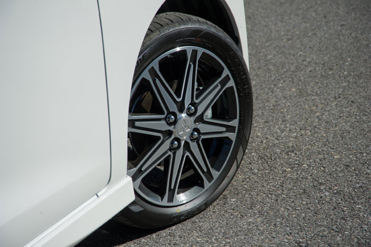 三菱ekスペース カスタムt セーフティーパッケージ Ff Cvt 試乗記 挽回のための進化 Webcg