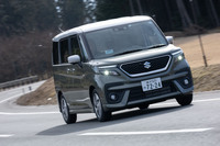 「ソリオ」ではMHEVや純ガソリン車に4WD仕様がラインナップされるが、HEVモデルの駆動方式はFFのみの設定だ。