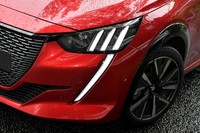 プジョー208 GTライン（前編）の画像