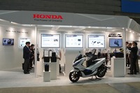【人とくるまのテクノロジー展2019 横浜】ホンダは電源脱着式のバイクとコミューターを出展