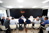 2017年5月23日に開催されたプロトタイプ試乗会「シビックデー」では、開発者を囲んでのグループインタビューが行われた。
	 