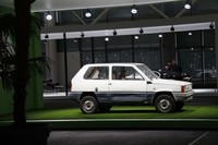 グランドバーゼルに展示された初代「フィアット・パンダ」の初期型。