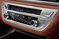 最上の「BMW 7シリーズ」が30台限定で登場の画像