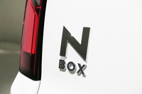 かつて軽のサブブランド「Nスタイル＋」旗揚げの際に語られた話によると、一度“N”シリーズの軽乗用車を購入すると、モデルは違えど次もNの軽を買う顧客が多いのだという。ホンダのNシリーズは、すでにロイヤルティーの高い顧客を多く抱えているのだ。