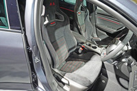 1.8リッターターボエンジンは最高出力300PSの大台に　「ルノー・メガーヌR.S.トロフィー」発売の画像