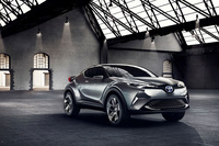 トヨタ、5ドア仕様のC-HRコンセプトを公開【フランクフルトショー2015】の画像