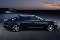 ジャガーXJに装備を強化した2016年モデル登場の画像