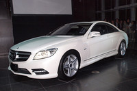 メルセデスCLがフェイスリフト、新エンジン採用の画像