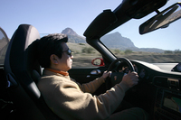 自動車ジャーナリストの河村康彦