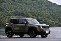 「フィアット500X」と多くを共有するとはいえ、「ジープ・レネゲード」は細部までしっかり“ジープしている”。その第一印象をお届けする。