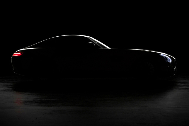 2014年秋に正式発表される予定の「メルセデスAMG GT」。