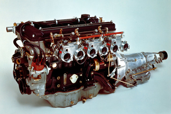 「トヨタ2000GT」に搭載された、「3M」型2リッター直6 DOHCエンジン。150馬力の最高出力と18.0kgmの最大トルクを発生した。