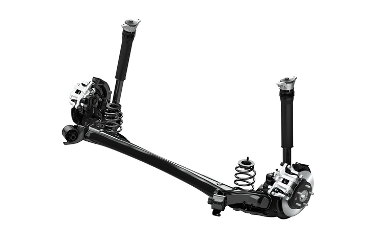 なお、今日では車軸懸架とも独立懸架とも異なるサスペンションも、広く普及している。左右のトレーリングアームを梁（はり）でつないだトーションビームアクスル式がそれで、構造がシンプルなことから小型FF車のリアサスペンションなどに用いられている。