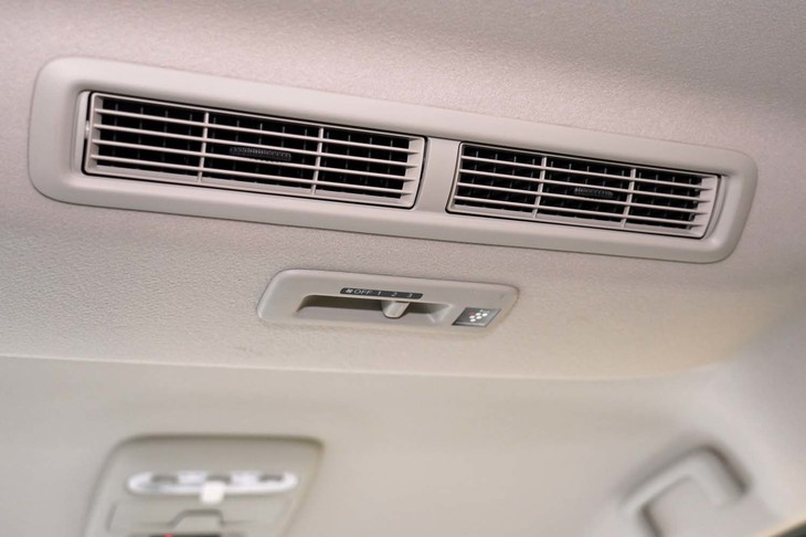 三菱eKクロス スペース（ルーフサーキュレーター）