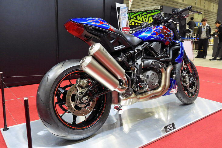 IMC Saitamaの牧野剛昌氏と、Pit-In American Motorcycleの樋口高利氏の手になる「インディアンFTR1200」。
