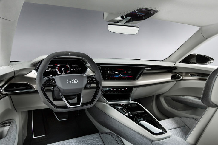 現在市販車に採用されているインテリアを、EVモデルとしてさらに進化させたシンプルなデザインを採用。