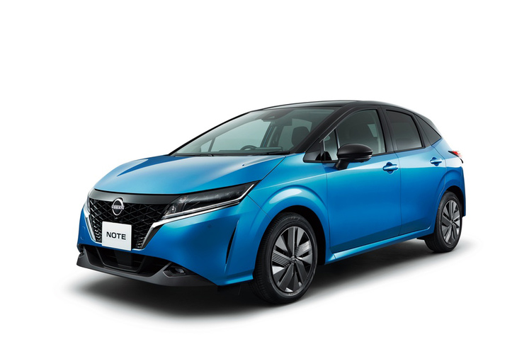 ガソリンエンジンがつくり出す電気エネルギーで、モーターを駆動し走るハイブリッドパワートレイン「e-POWER」が搭載された「ノート」。最新モデルは2020年11月24日に発表された3代目。今回発表の「STARC」を採用するe-POWERは、次世代ユニットという位置づけだ。