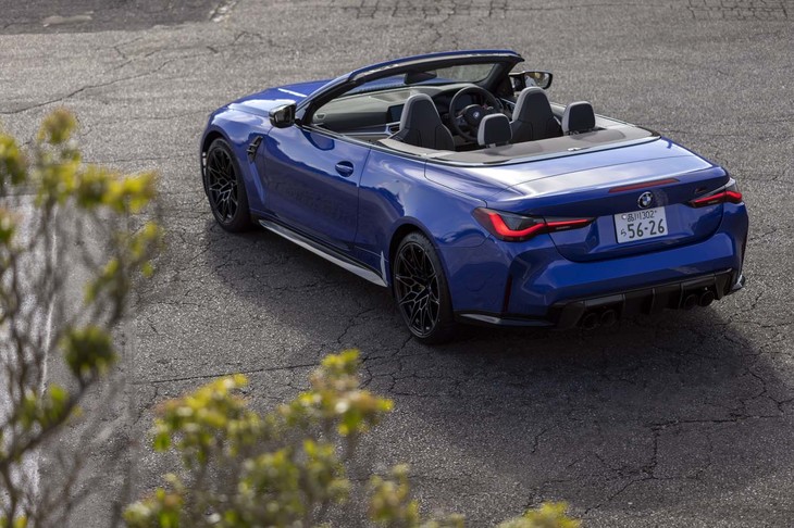高性能クーペ「BMW M4」のオープントップ版たる「M4カブリオレ」。日本では2021年9月に発売された。