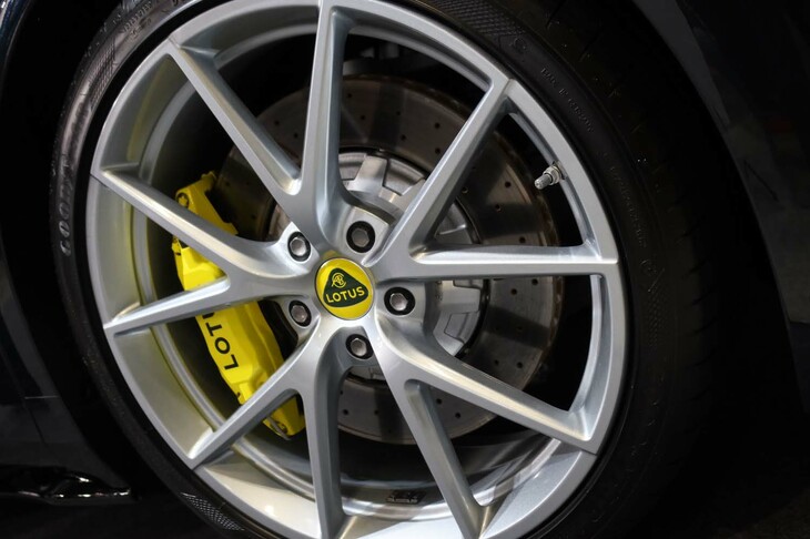 ロータス・エミーラ