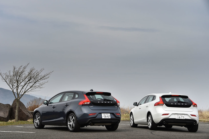 日本での「ボルボV40」は2018年3月現在、出力や装備の異なる5種類のガソリン車と3種類のディーゼル車がラインナップされている。