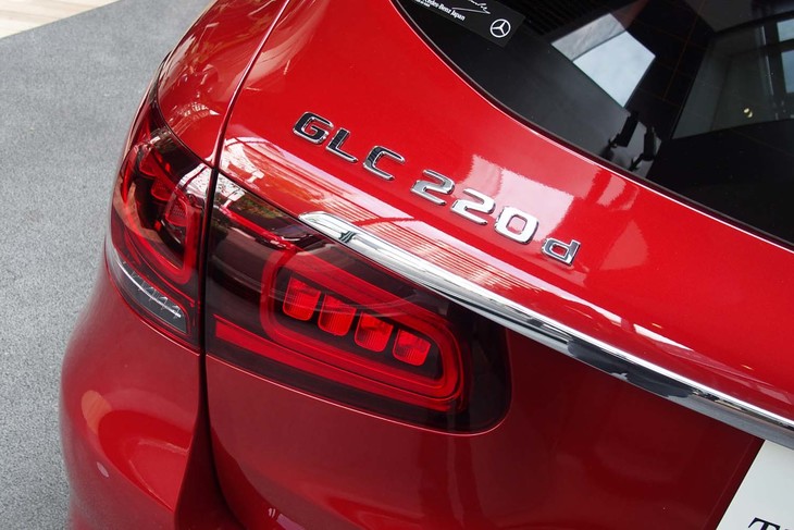 「GLC220d 4MATIC」のテールランプ。「クーペ」とは形状が異なる。