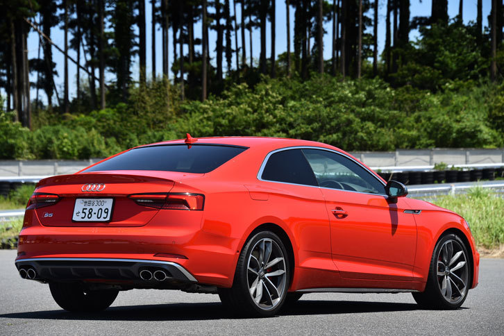 現在、順次導入が進められているアウディの新世代プラットフォーム「MLBエボ」は、新型「A5／S5」シリーズのベースとなる現行型「A4」シリーズから採用が開始された。