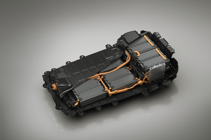 「MX-30 EVモデル」のバッテリー。写真左が車両の前方に位置する。「MX-30ロータリーEV」では、後部の2階建てになっているバッテリー搭載部分が容量50リッターのガソリンタンクに置き換わる。