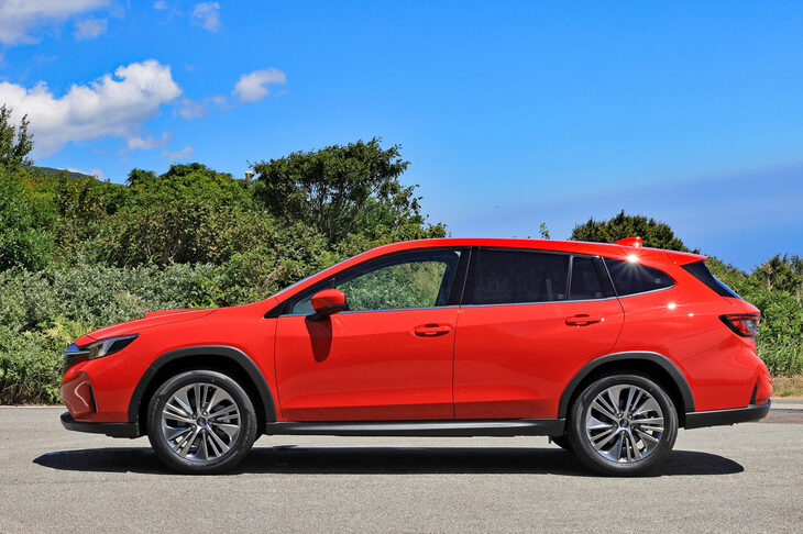 「レヴォーグ レイバック」の最低地上高は200mm。他社でいえばミドルクラスSUVのそれと同等か、それ以上の数字だ。